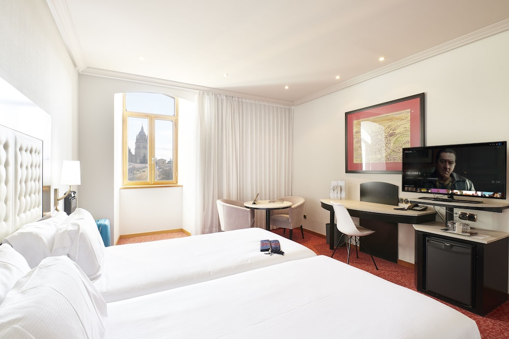Standard Room, City View - Photo 1