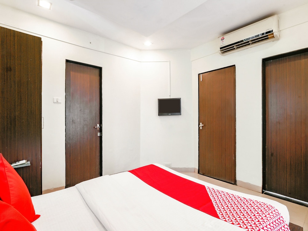 Suite, 1 Queen Bed photo 3