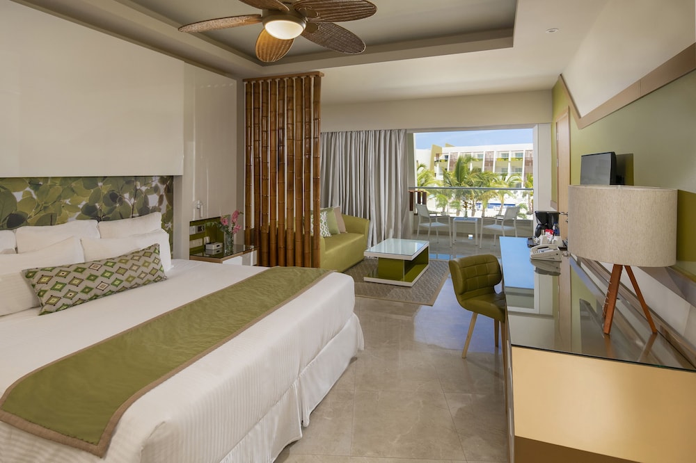Junior Suite Garden View King Bed (Resort Access to Breathless Punta Cana)