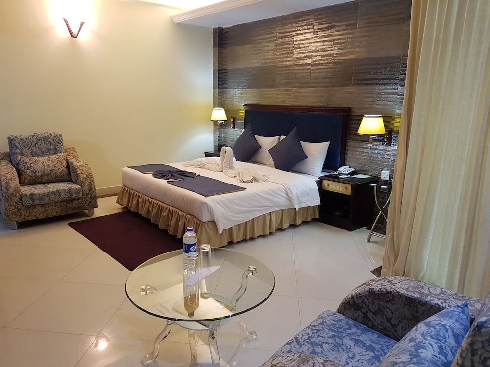 Premium Suite, 1 King Bed, Non Smoking, City View