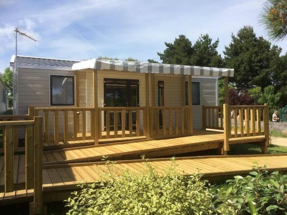 Exclusive Mobile Home photo 2