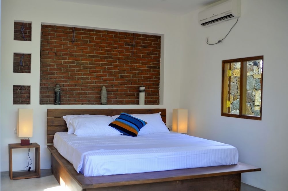 Deluxe Room, 1 King Bed, River View