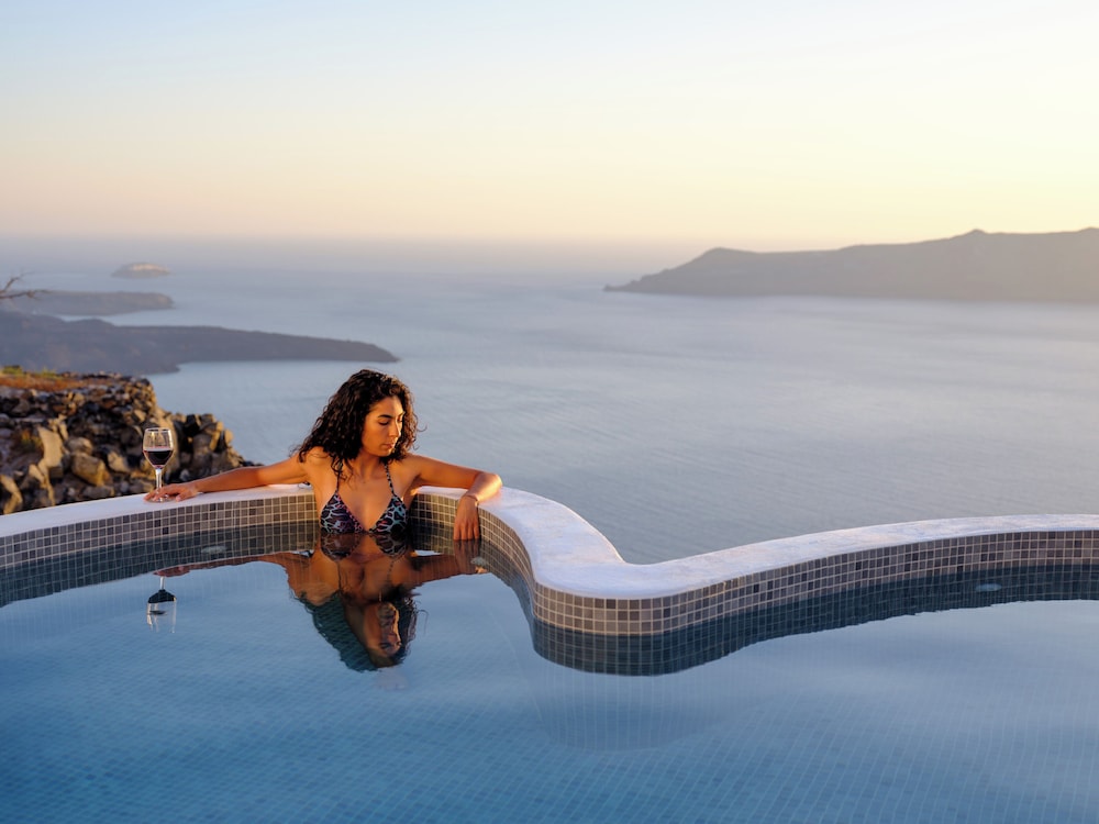 Heart Plunge Pool Suite