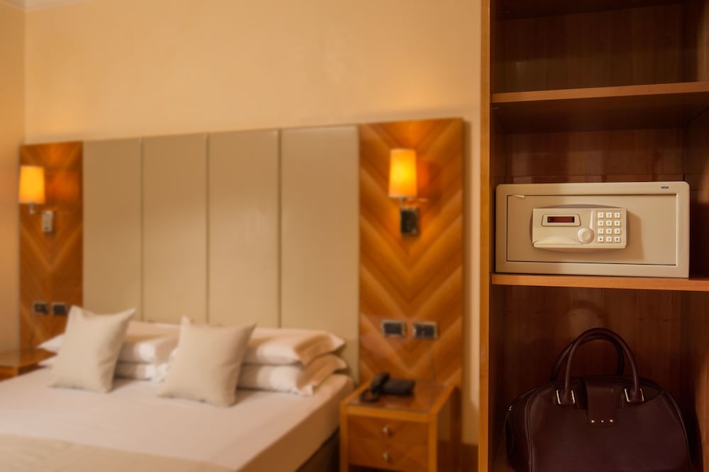 Single Room (Small) photo 2