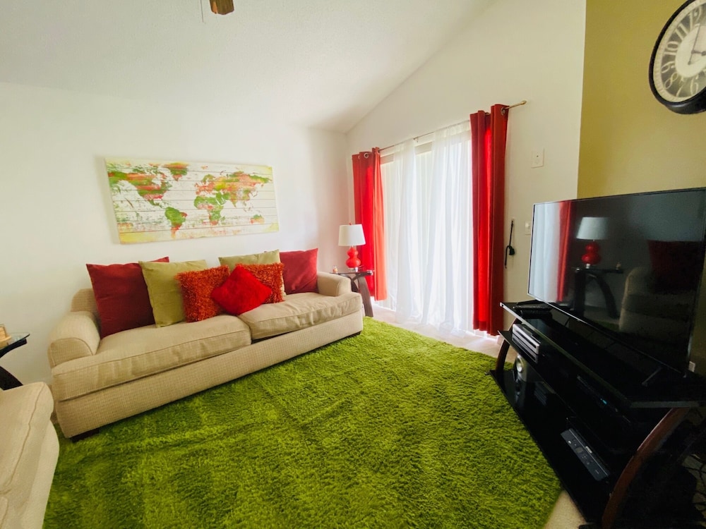 House (4 Bedrooms)