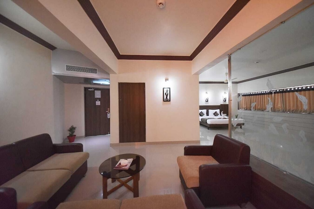 Deluxe Suite
