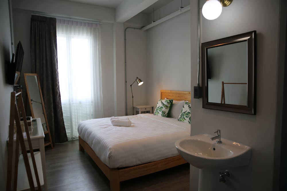 Deluxe Room - Photo 4