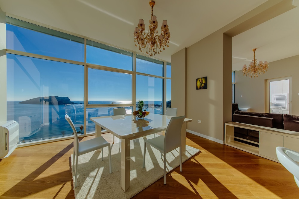 Luxury Penthouse, 3 Bedrooms, Sea View photo 3