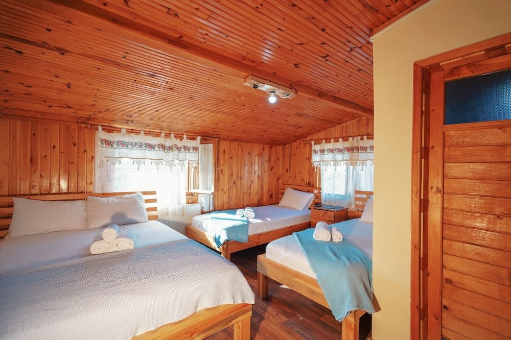 Standard Quadruple Room photo 3