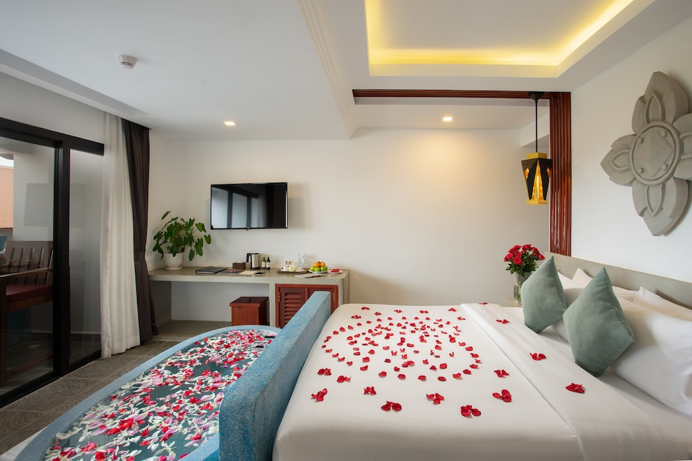 Deluxe Double Room, 1 King Bed - Photo 9