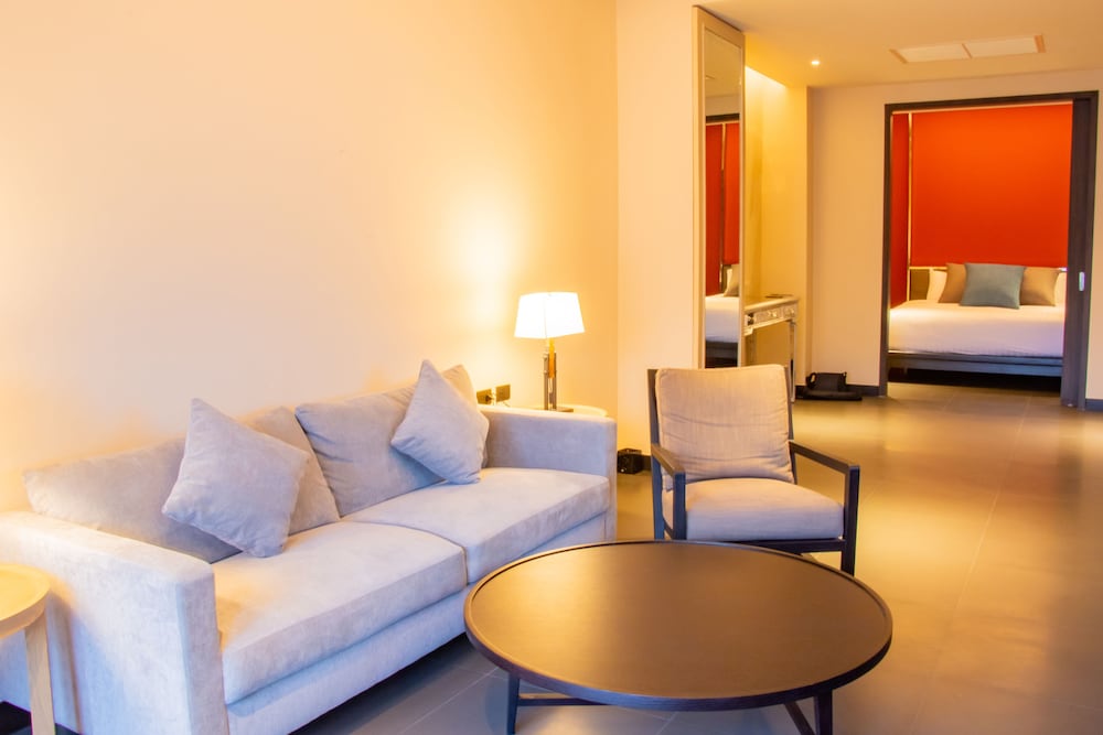 One Bedroom Suite - Photo 6
