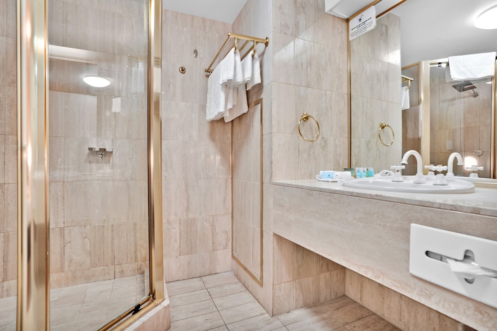 Family Studio Suite - Photo 1