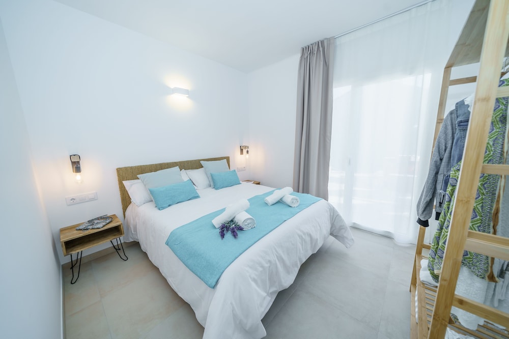 Apartamento Superior, 2 Habitaciones, Patio, Planta Baja