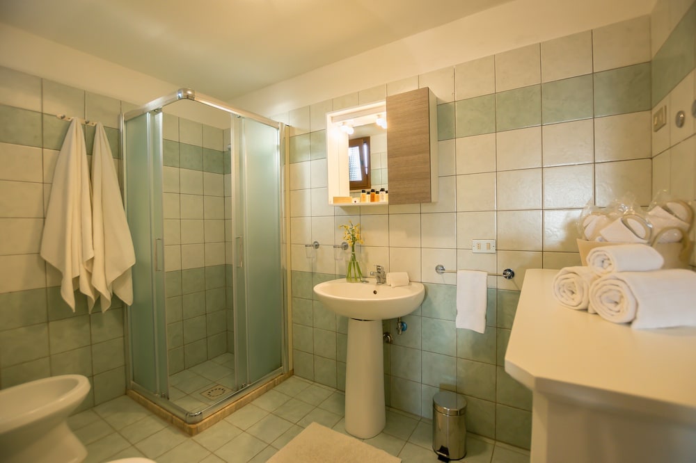 Design Apartment, 2 Bedrooms, Sea View, Courtyard Area photo 2