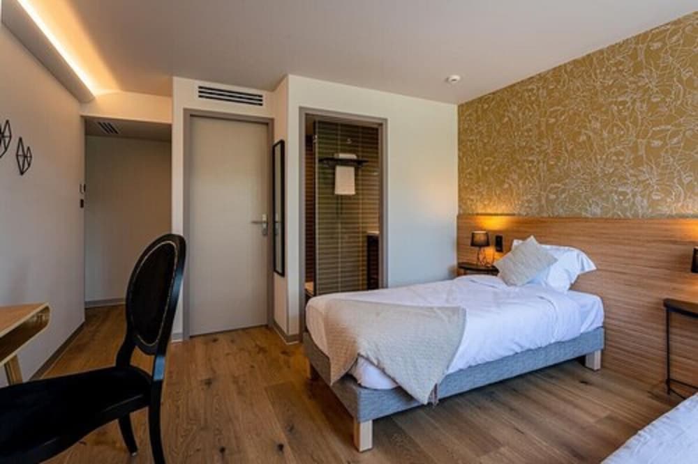 Standard Double Room - Photo 3