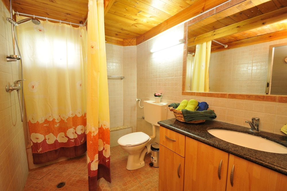 Gallery Suite, Jetted Tub, Garden Area photo 3