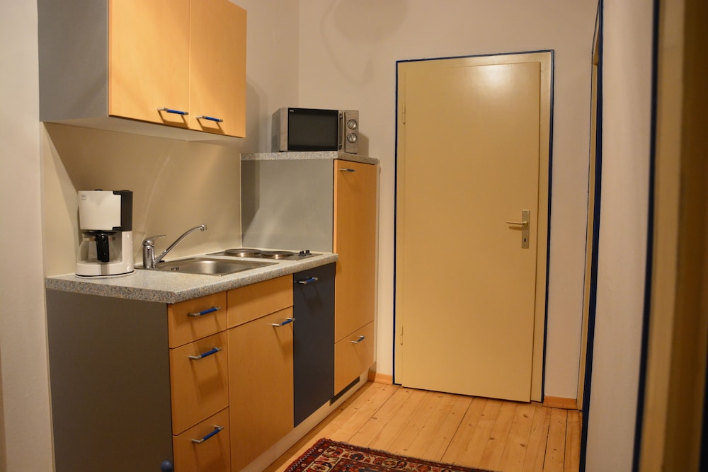 Basic Apartment, 1 Bedroom, Balcony, Garden View photo 2