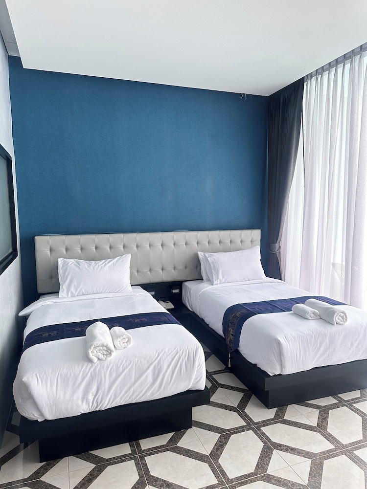 Deluxe Room, Multiple Beds, Private Pool photo 1
