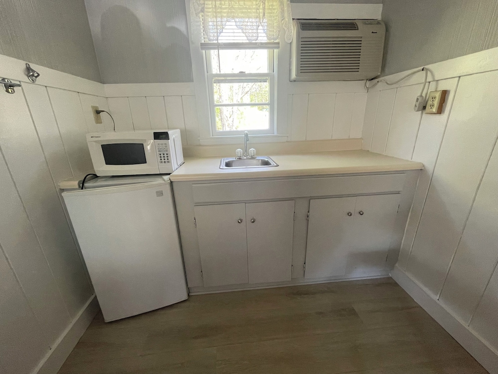 Premium Double Room, 2 Queen Beds, Kitchenette photo 3