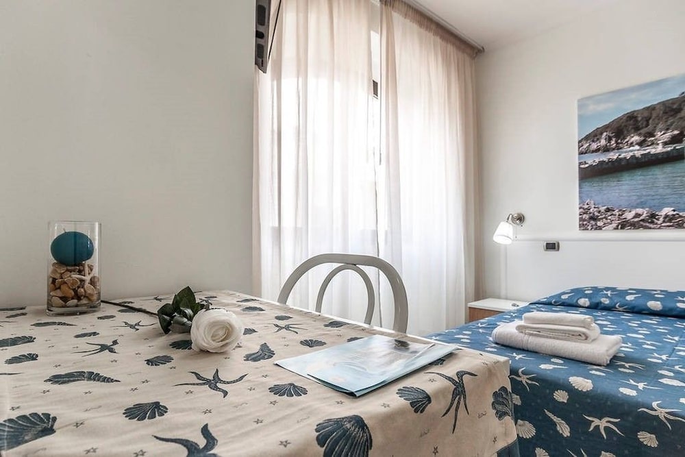 Double or Twin Room photo 2