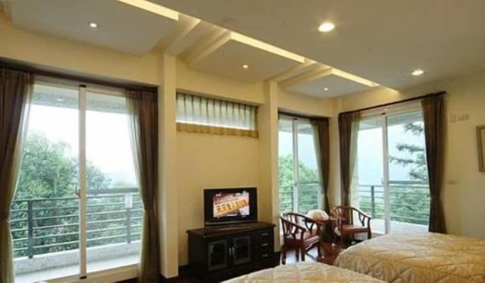 Deluxe Quadruple Room (301) photo 3