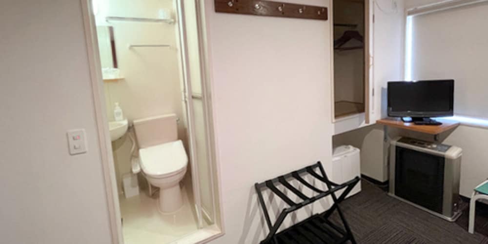 Basic Double Room - Photo 8