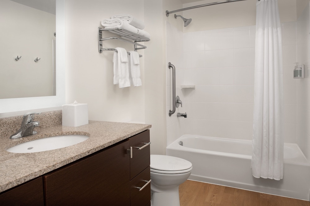 Suite, 2 Bedrooms photo 3