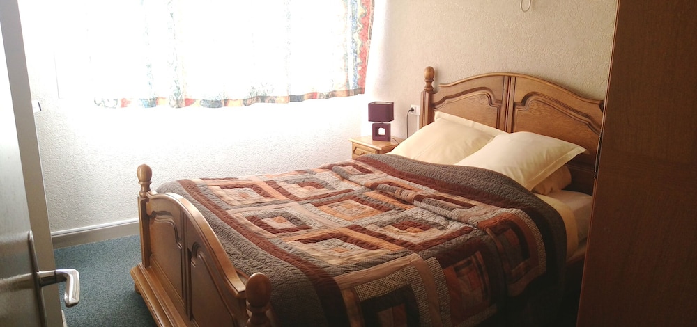 Two Bedroom Apartment, South View photo 2