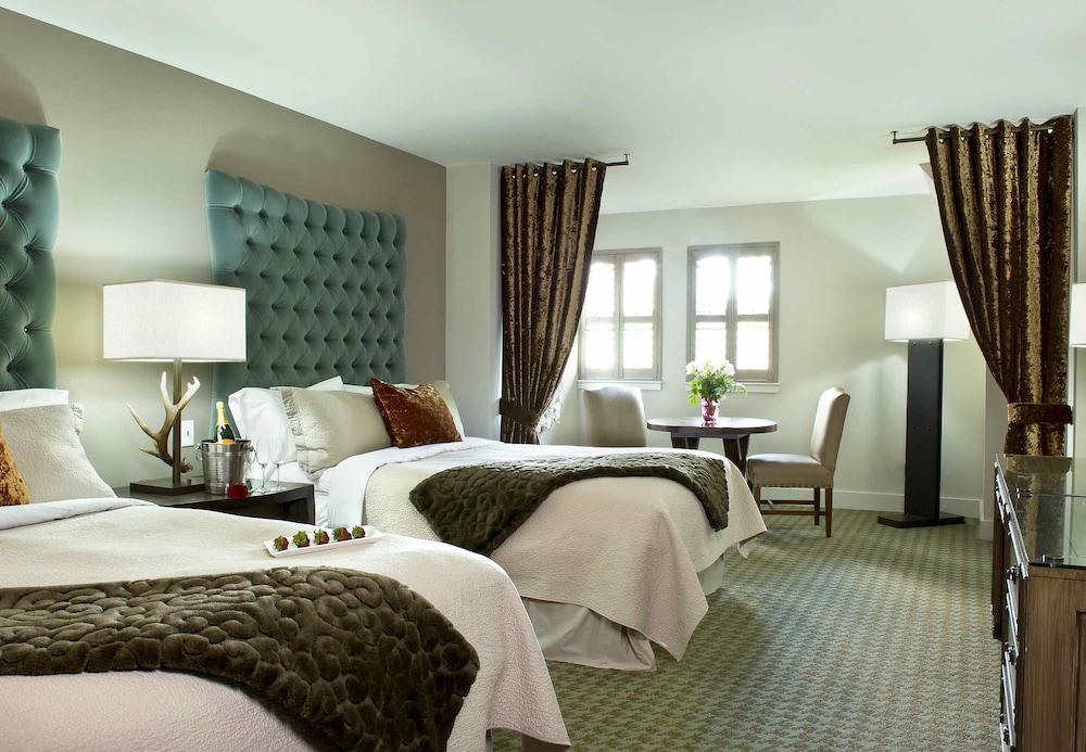 Room, 2 Queen Beds - Photo 2