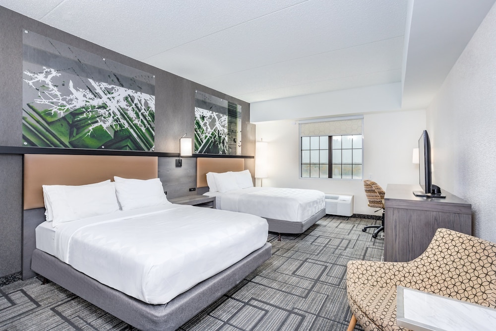 Standard Room, Multiple Beds - Photo 2
