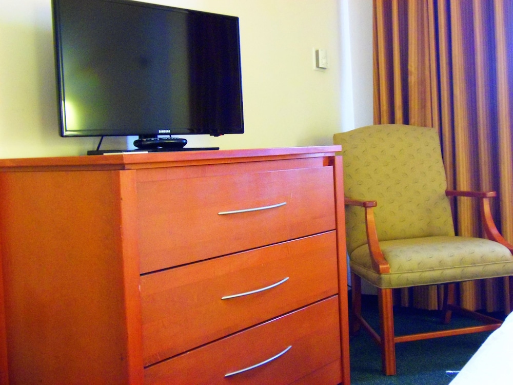 Economy Double Room, 1 Queen Bed photo 2