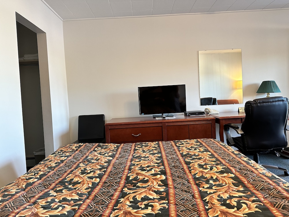 Standard Double Room, 1 Queen Bed photo 3