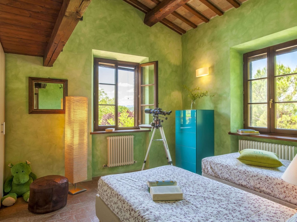 Villa photo 1