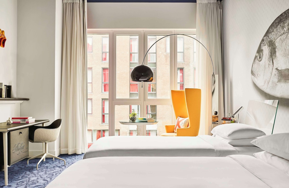 Room, 2 Twin Beds, Garden View