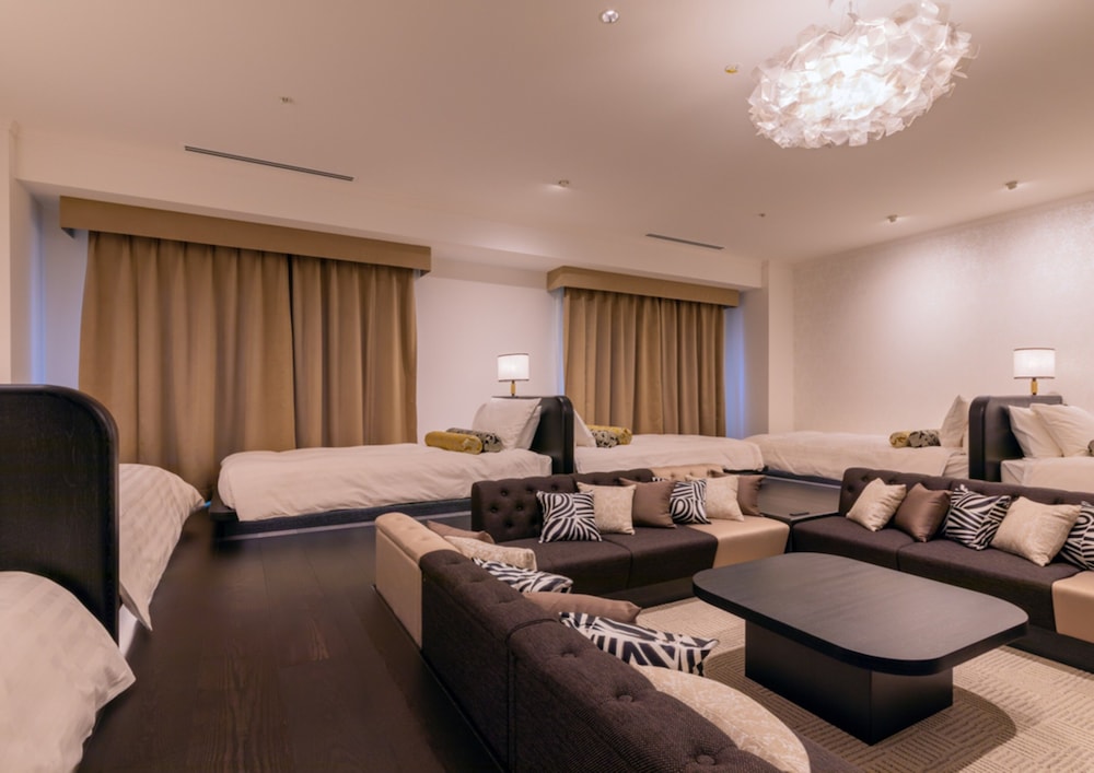 SPACIOUS ROOM [GRAND], Non Smoking (Breakfast Included) - Photo 1