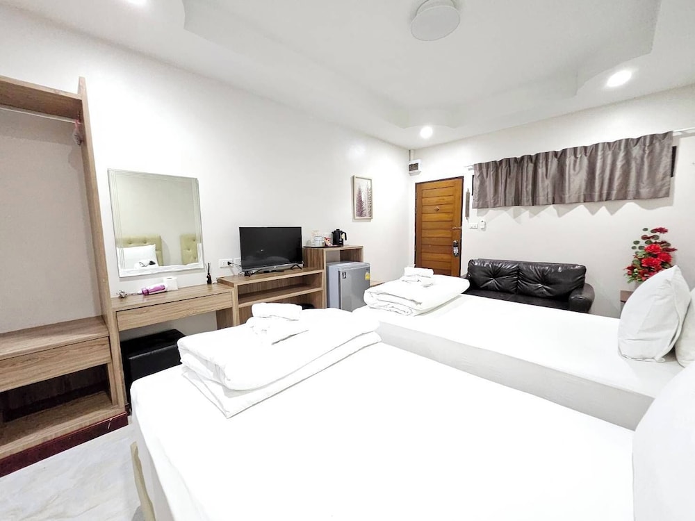 Standard Twin Room - Photo 5