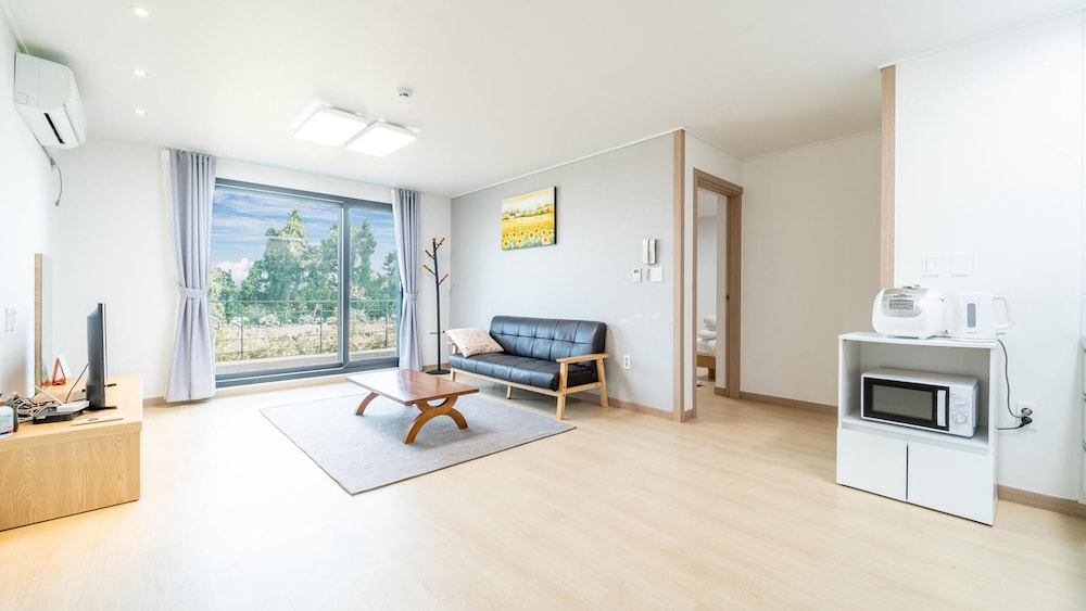 Basic Room, 2 Bedrooms (101ho)