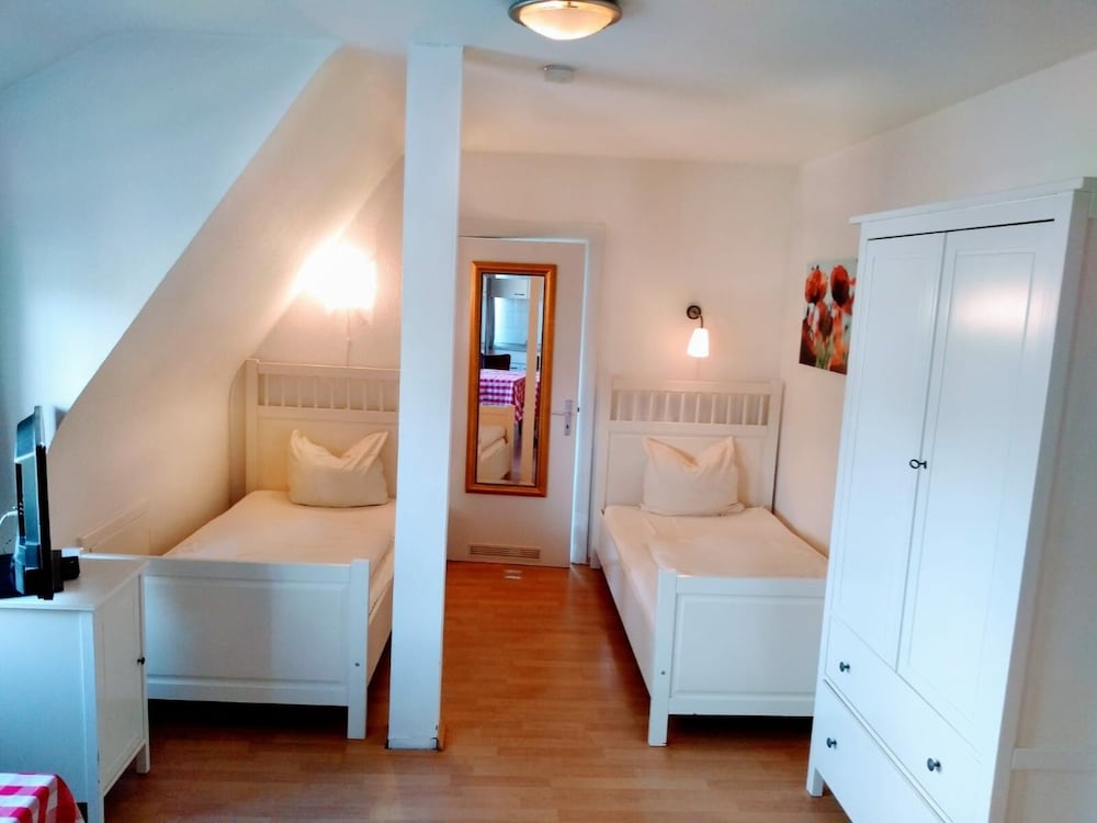 Basic Twin Room