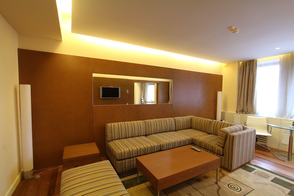 Executive Suite photo 1