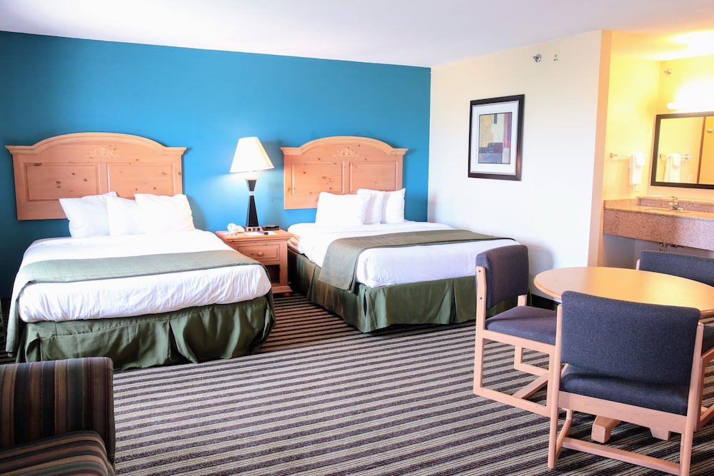 Double Queen Suite