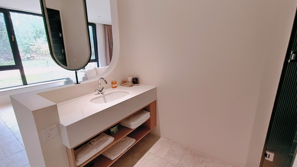 Panoramic Twin Room, Garden View