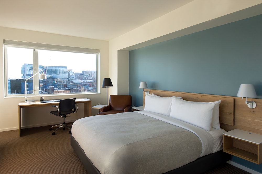 Deluxe Room, 1 King Bed