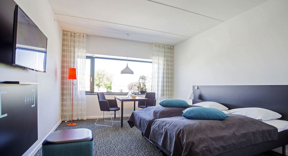 Business Twin Room, 2 Twin Beds - Photo 6