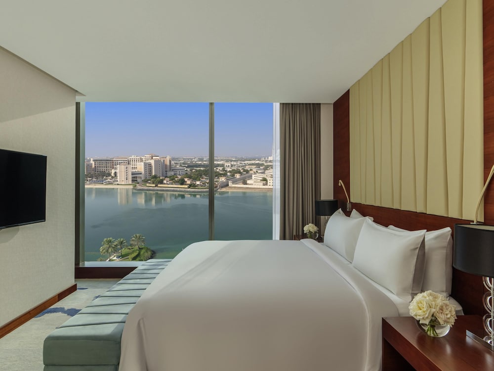 Fairmont Gold Junior Suite Creek View photo 1