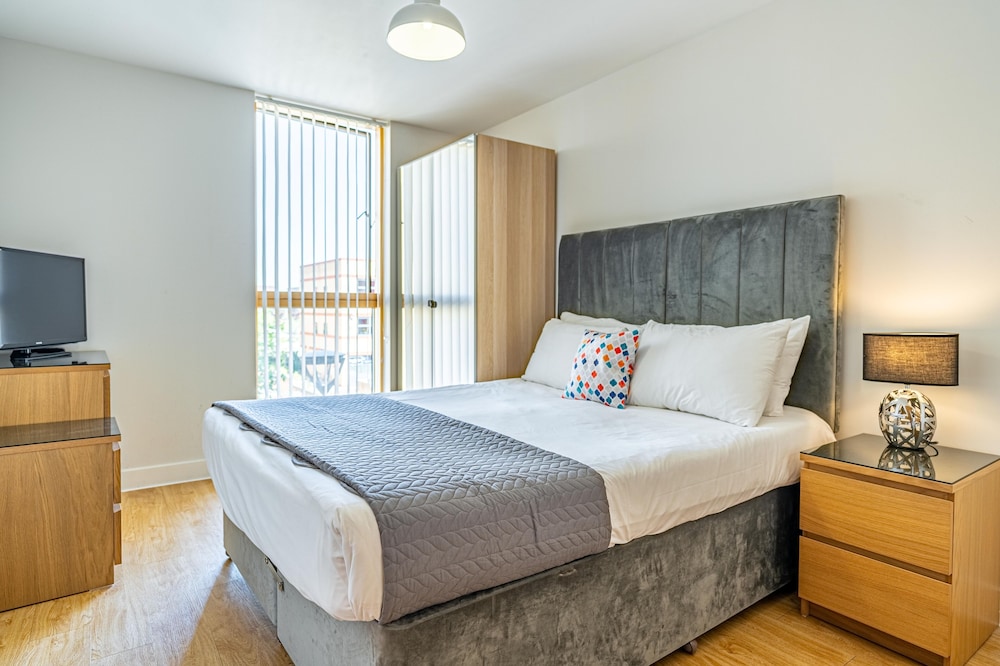 City Apartment, 1 Double Bed, City View photo 2