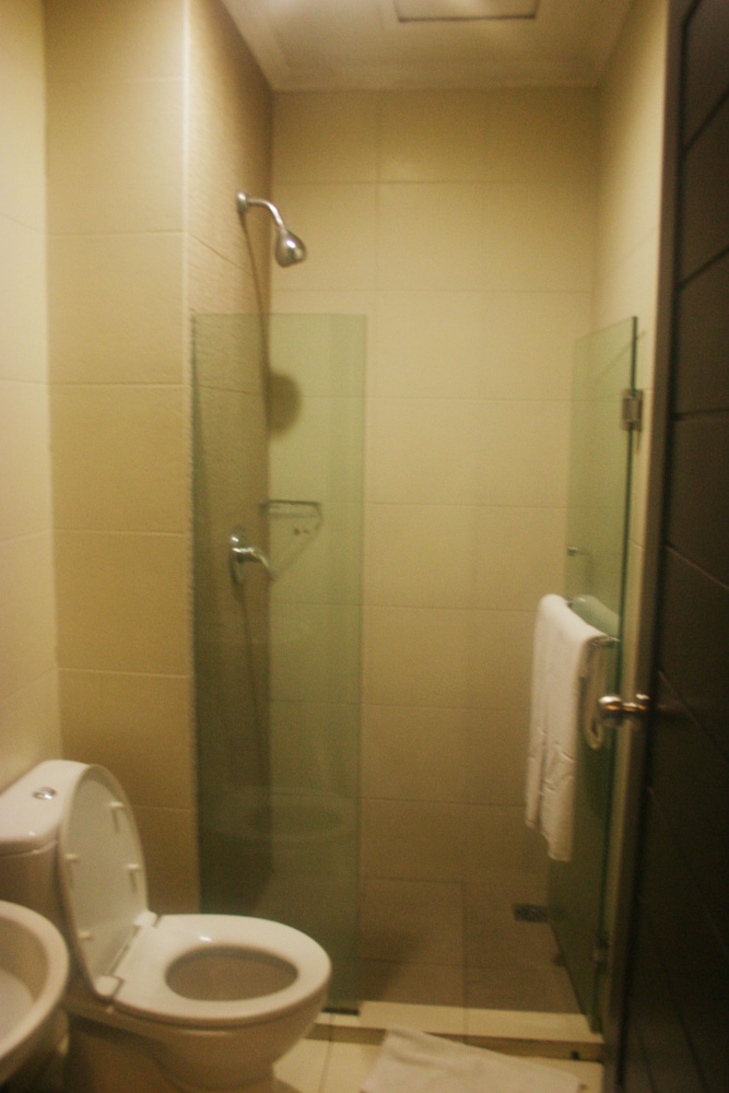 Standard Twin Room, 1 Bedroom, Smoking photo 3