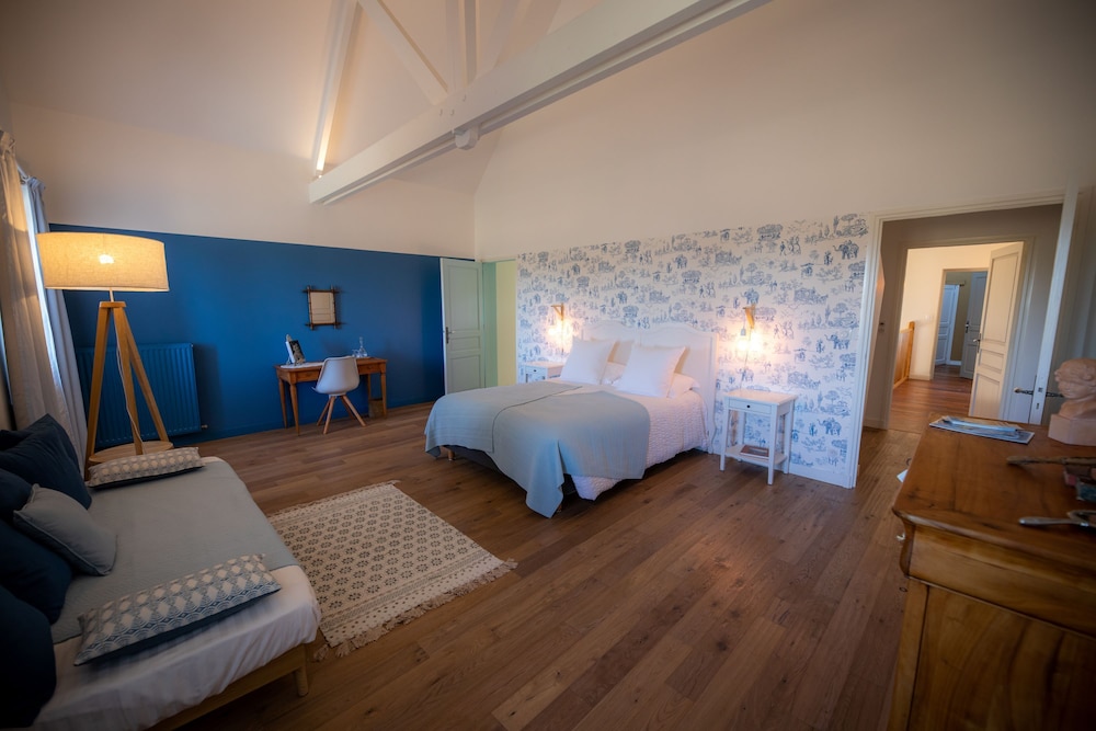 Triple Room, Multiple Beds, Non Smoking photo 1