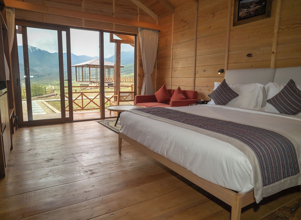 Deluxe Double or Twin Room, Balcony, Mountain View photo 3