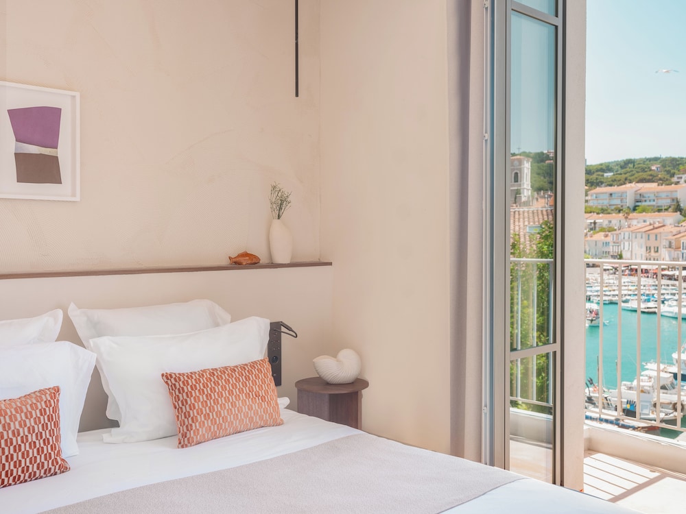 Deluxe Double Room, Balcony, Harbor View