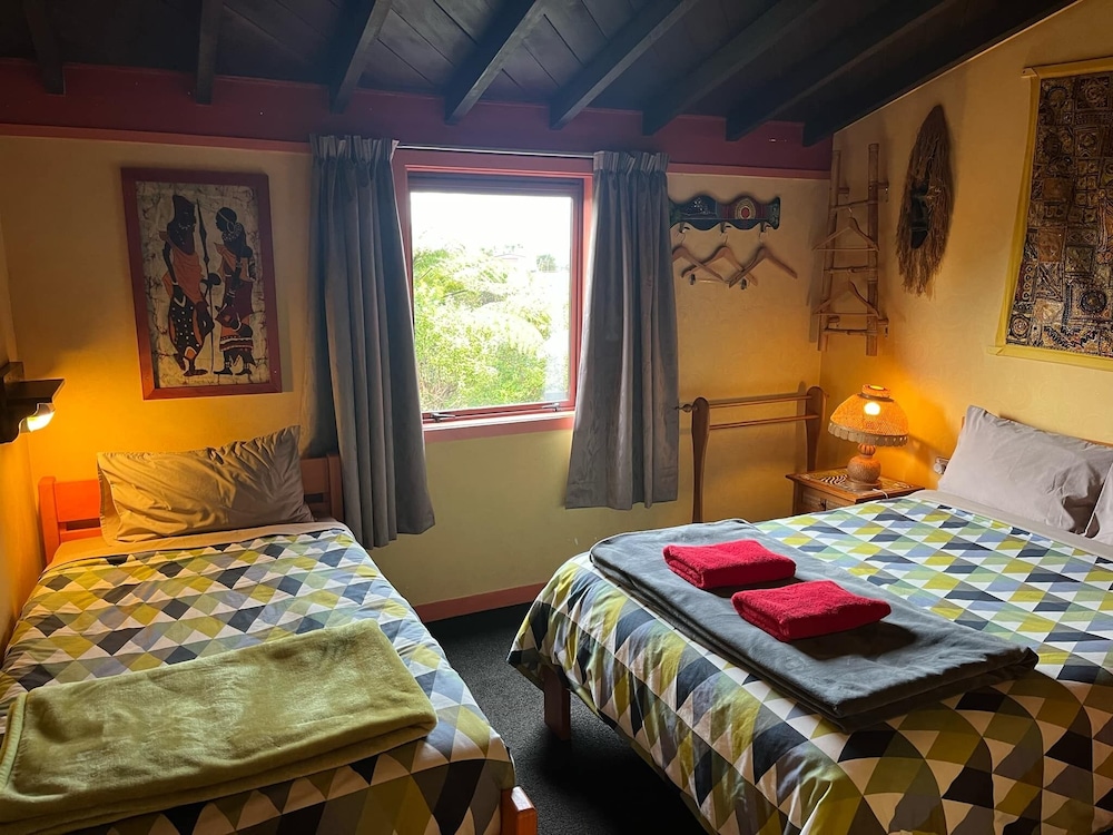 Triple Room (1x Double & 1x Single) photo 2